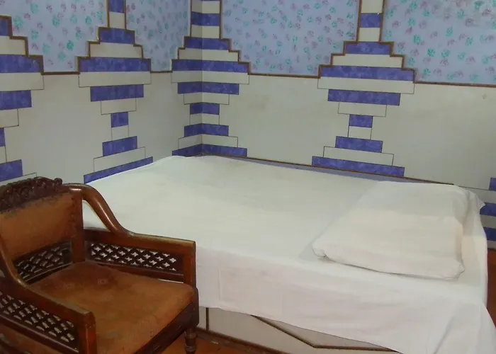 Hotel Paras New Delhi